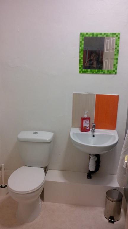 Quick Stop Uk Sheffield Bilik gambar